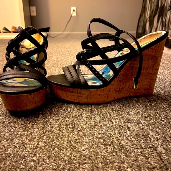 Black & tan wedges - Picture 1 of 3